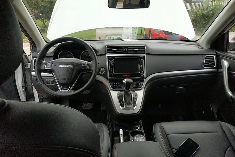 Used Haval M6 2017 1.5T Automatic Two-Wheel Drive Elite Model Interior 2