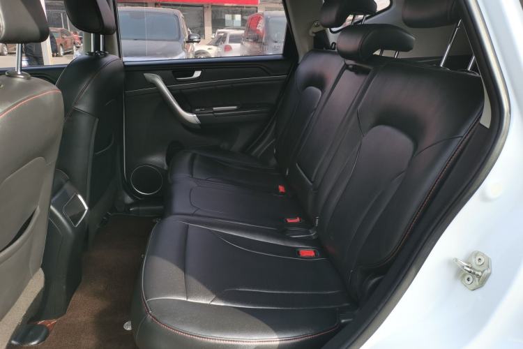 Used Haval M6 2017 1.5T Automatic Two-Wheel Drive Elite Model Interior 4
