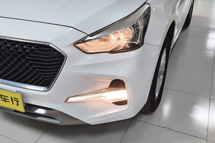 Used Haval M6 2017 1.5T Manual Two-Wheel Drive Elite Model Left Front Headlight
