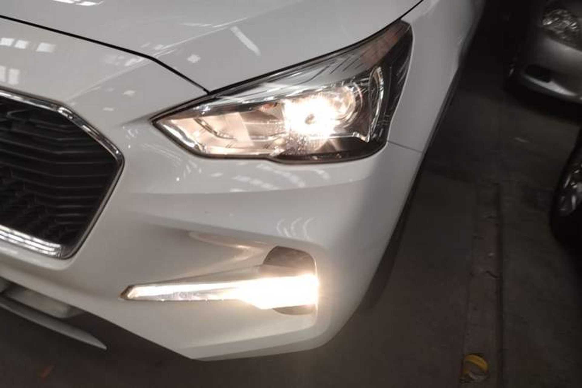 Used Haval M6 2017 1.5T Automatic Two-Wheel Drive Elite Model Left Front Headlight