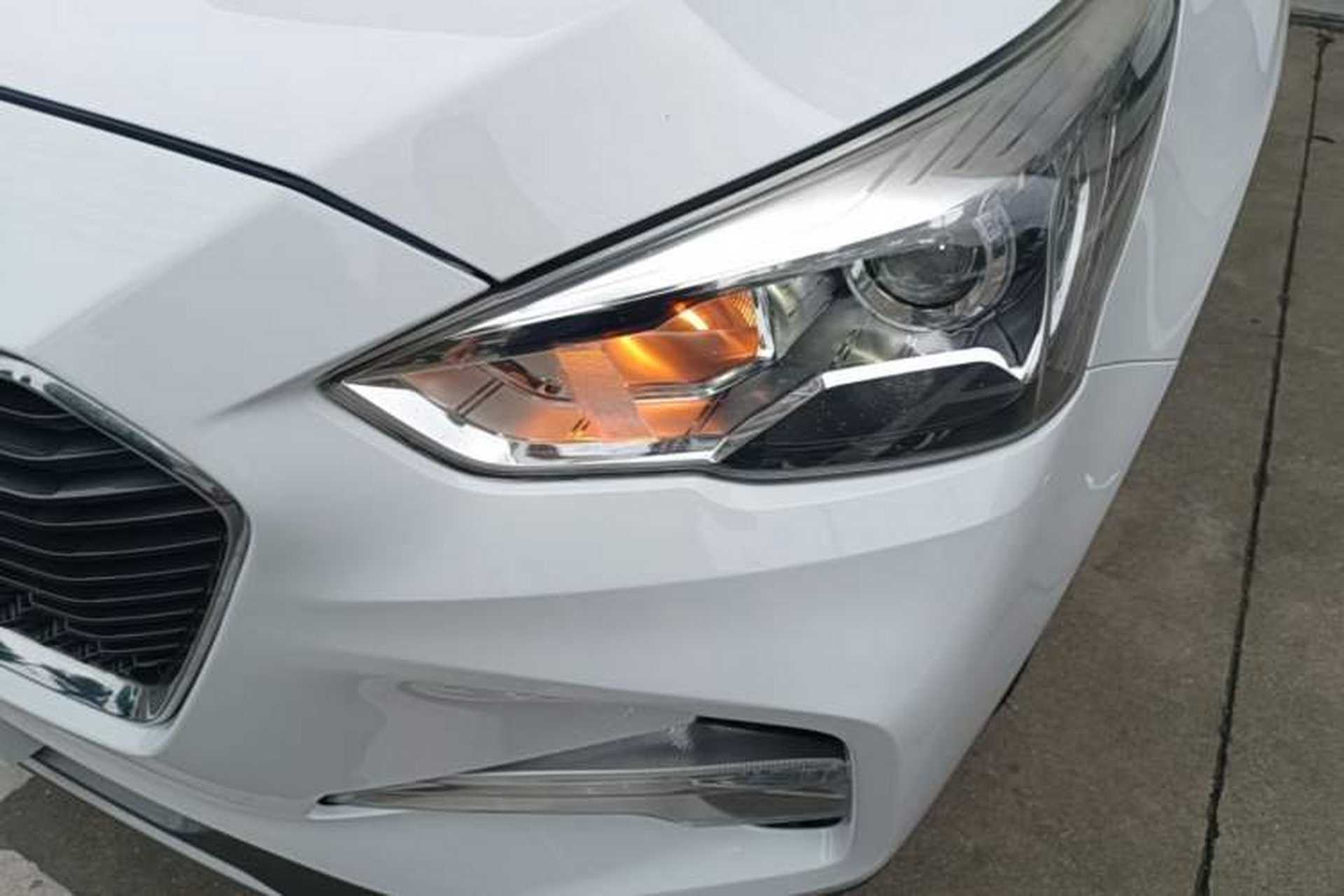 Used Haval M6 2017 1.5T Automatic Two-Wheel Drive Prestige Model Left Front Headlight