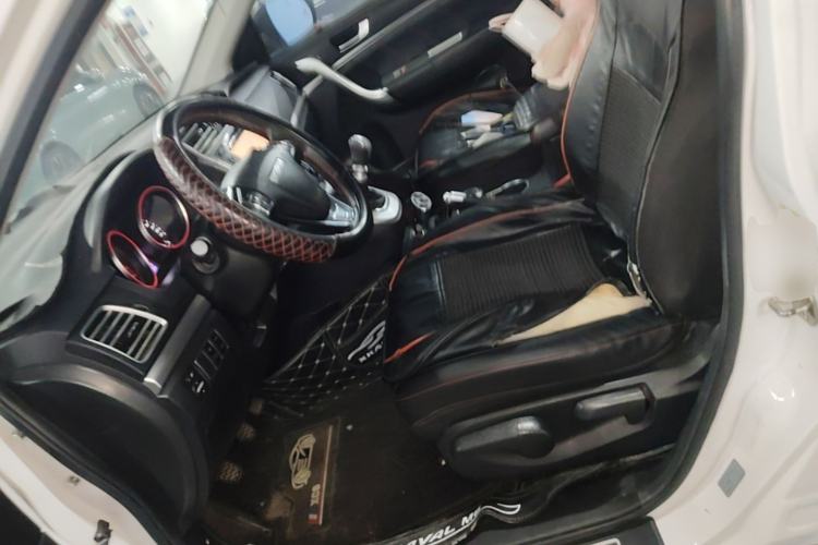 Used Haval M6 2017 1.5T Manual Two-Wheel Drive Elite Model Left Front Seat