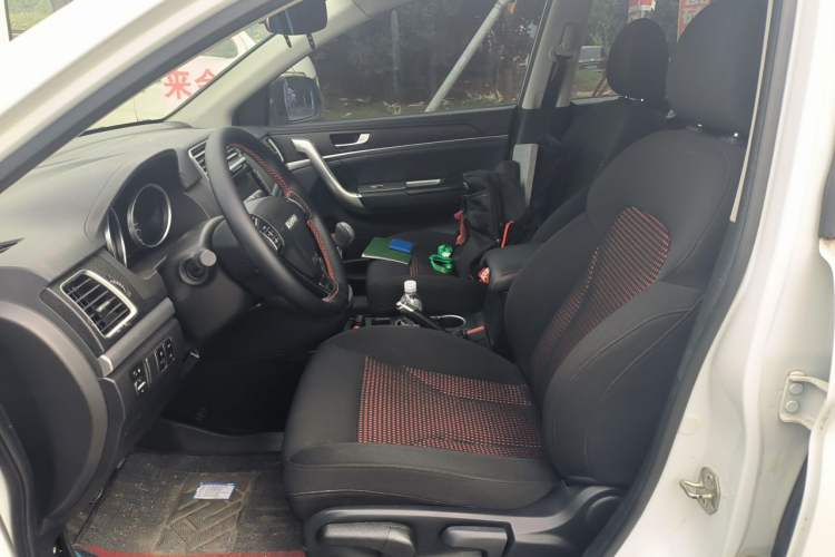 Used Haval M6 2017 1.5T Manual Two-Wheel Drive Urban Version Left Front Seat