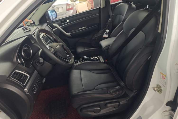 Used Haval M6 2017 1.5T Automatic Two-Wheel Drive Elite Model Left Front Seat
