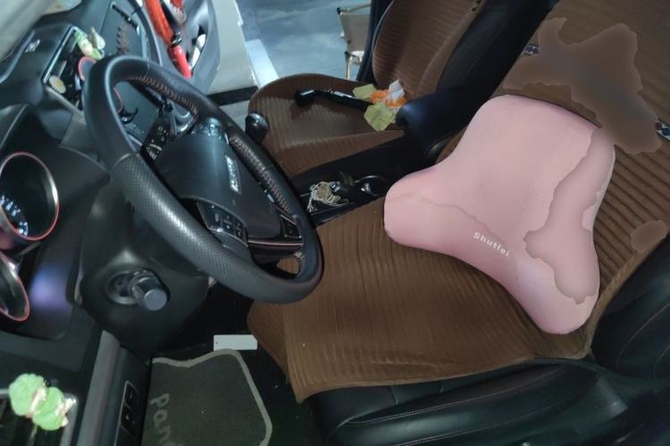Used Haval M6 2017 1.5T Manual Two-Wheel Drive Elite Model Left Front Seat