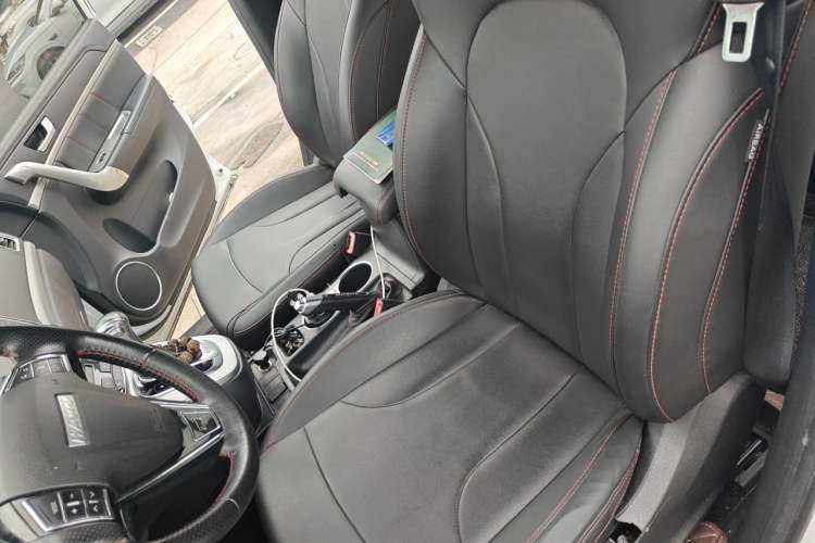 Used Haval M6 2017 1.5T Automatic Two-Wheel Drive Prestige Model Left Front Seat