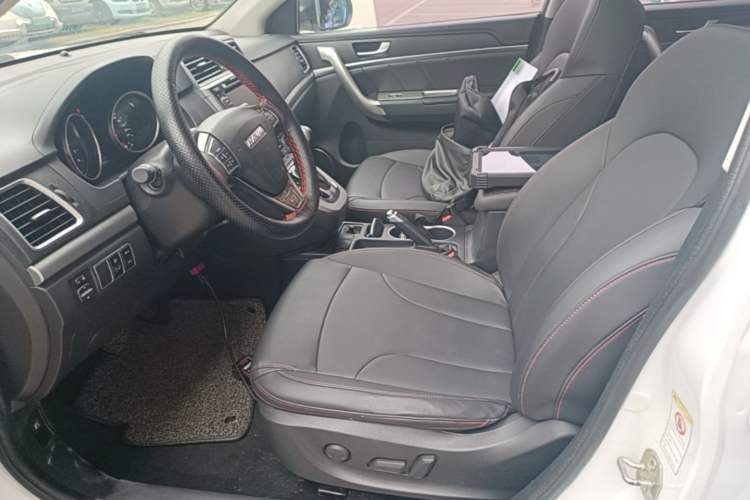 Used Haval M6 2017 1.5T Automatic Two-Wheel Drive Prestige Model Left Front Seat