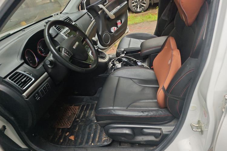 Used Haval M6 2017 1.5T Manual Two-Wheel Drive Elite Model Left Front Seat
