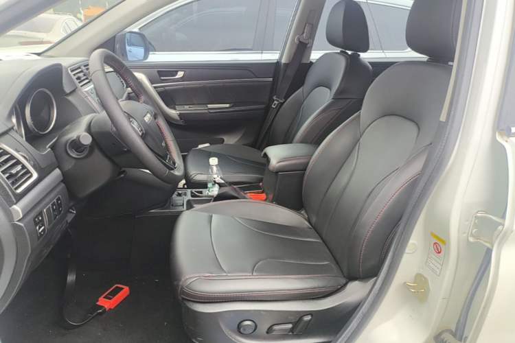 Used Haval M6 2017 1.5T Automatic Two-Wheel Drive Prestige Model Left Front Seat