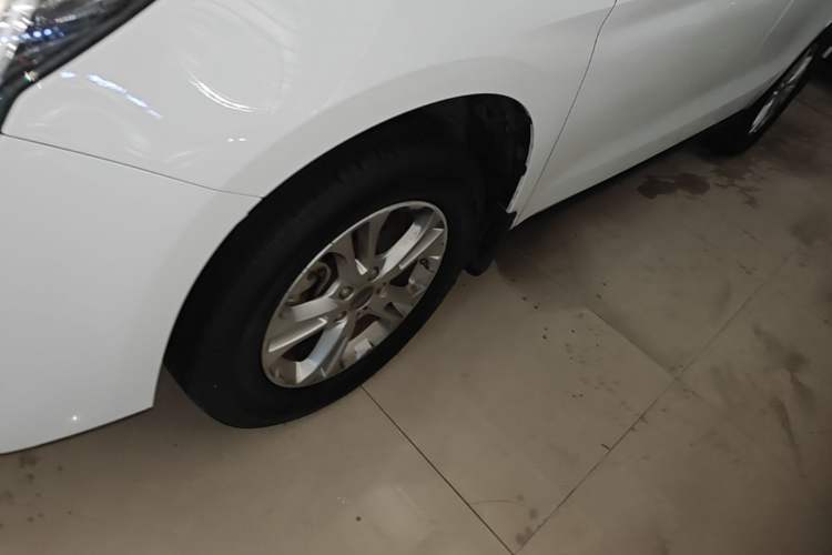 Used Haval M6 2017 1.5T Automatic Two-Wheel Drive Elite Model Left Front Wheel Hub