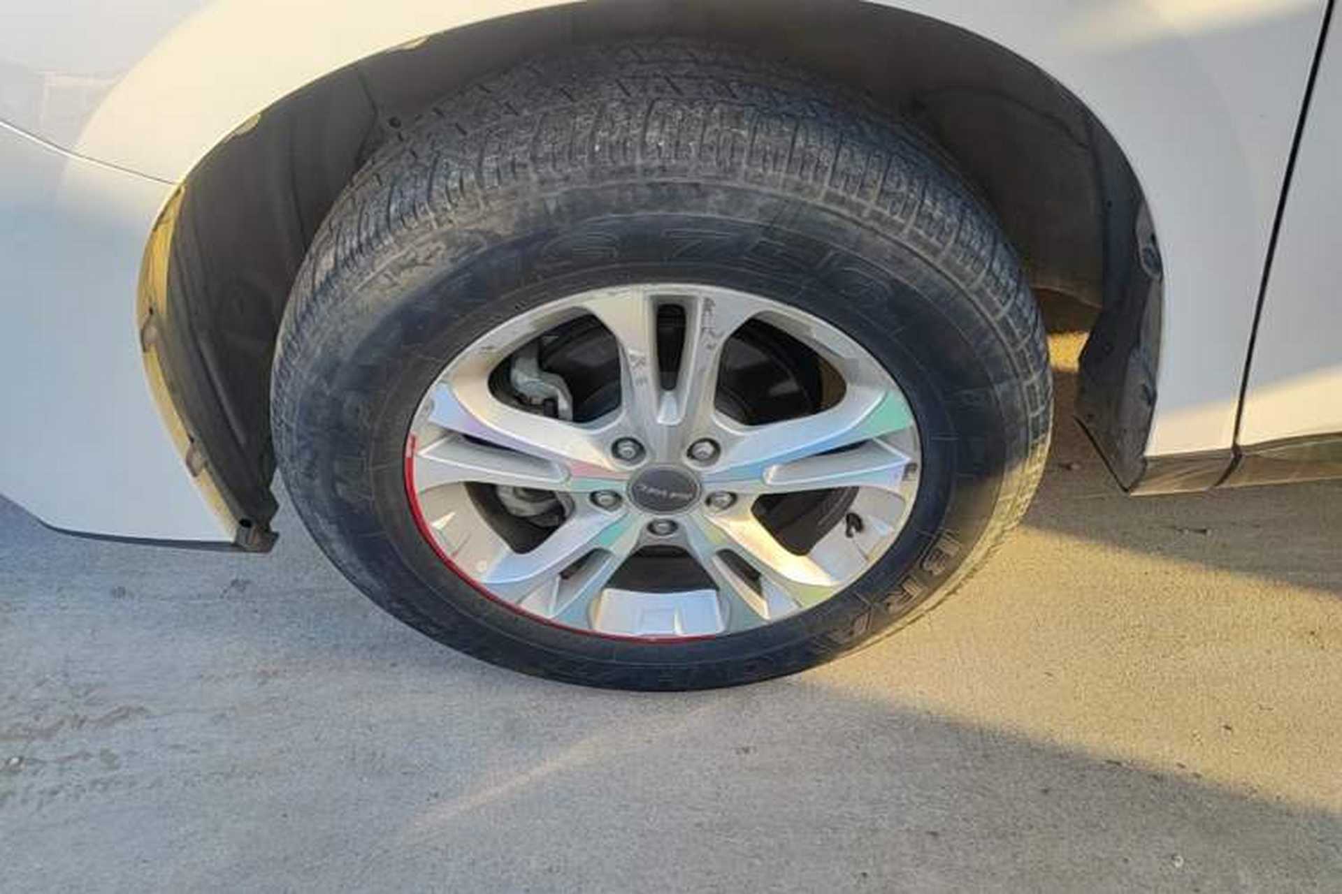 Used Haval M6 2017 1.5T Manual Two-Wheel Drive Urban Version Left Front Wheel Hub