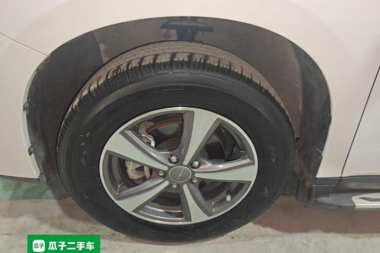 Used Haval M6 2017 1.5T Automatic Two-Wheel Drive Urban Model Left Front Wheel Hub