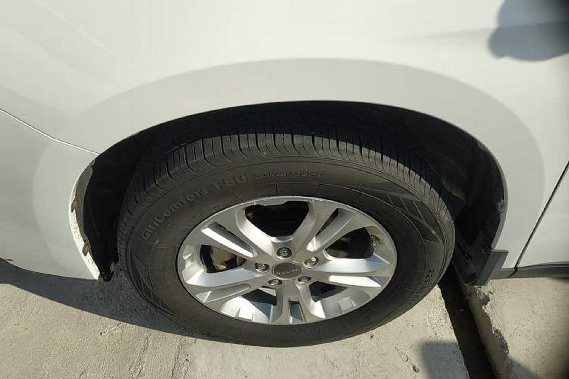 Used Haval M6 2017 1.5T Automatic Two-Wheel Drive Elite Model Left Front Wheel Hub