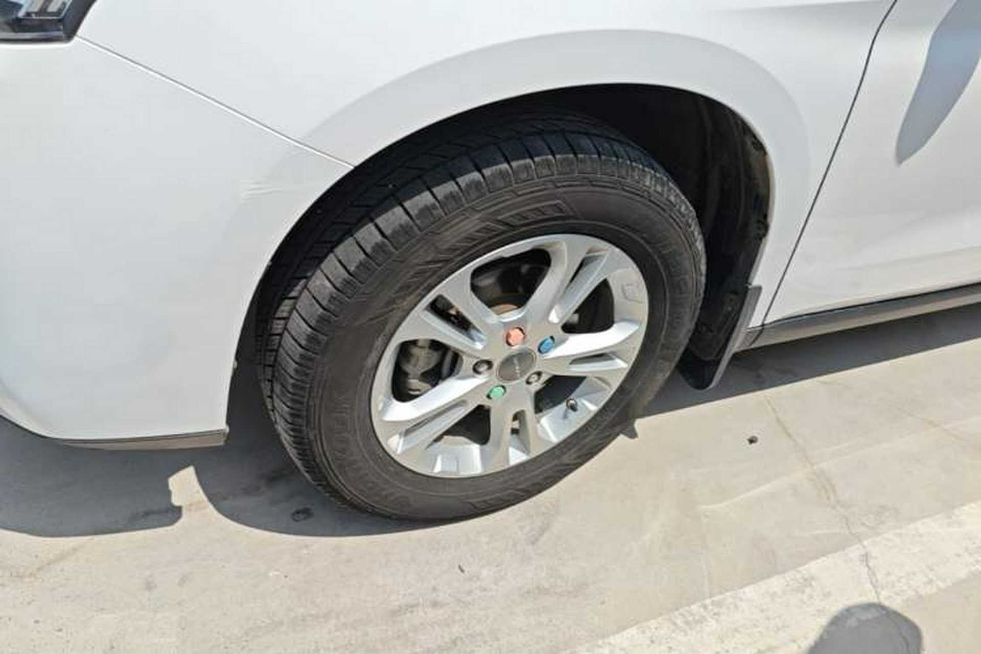 Used Haval M6 2017 1.5T Manual Two-Wheel Drive Elite Model Left Front Wheel Hub