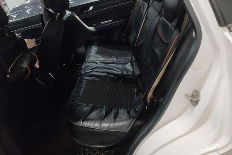 Used Haval M6 2017 1.5T Manual Two-Wheel Drive Elite Model Left Rear Seat