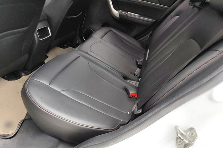 Used Haval M6 2017 1.5T Manual Two-Wheel Drive Elite Model Left Rear Seat