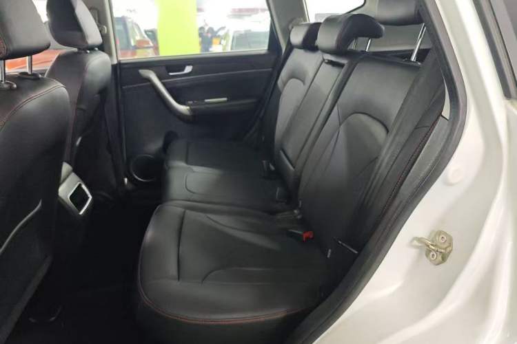 Used Haval M6 2017 1.5T Automatic Two-Wheel Drive Prestige Model Left Rear Seat