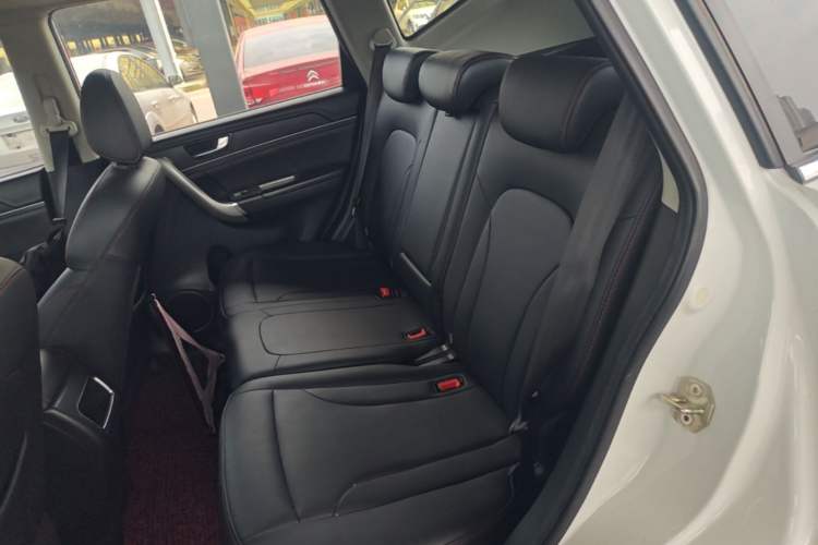 Used Haval M6 2017 1.5T Automatic Two-Wheel Drive Elite Model Left Rear Seat