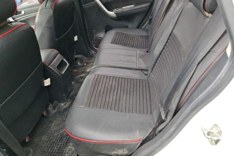 Used Haval M6 2017 1.5T Manual Two-Wheel Drive Elite Model Left Rear Seat
