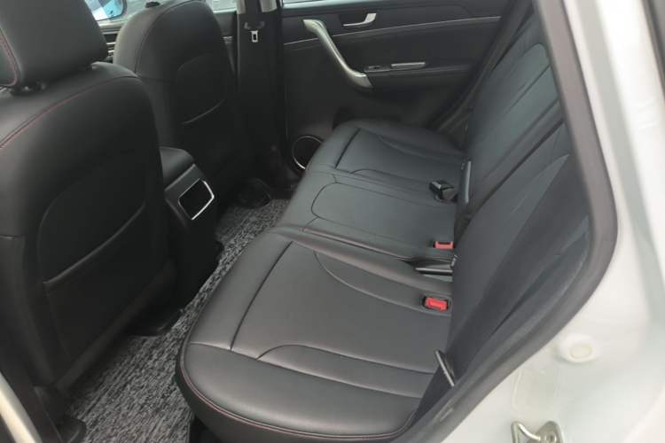 Used Haval M6 2017 1.5T Manual Two-Wheel Drive Elite Model Left Rear Seat