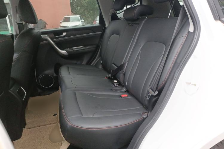 Used Haval M6 2017 1.5T Manual Two-Wheel Drive Elite Model Left Rear Seat