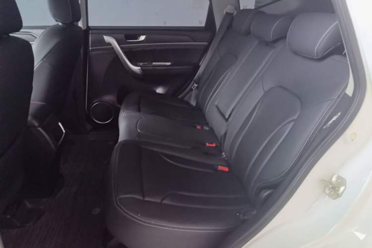 Used Haval M6 2017 1.5T Automatic Two-Wheel Drive Urban Model Left Rear Seat