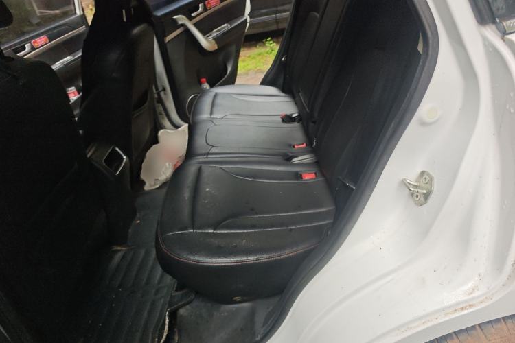 Used Haval M6 2017 1.5T Manual Two-Wheel Drive Elite Model Left Rear Seat