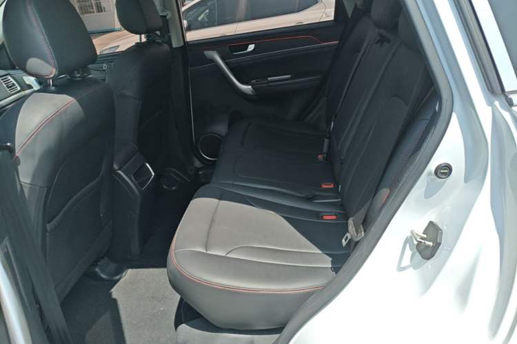 Used Haval M6 2017 1.5T Manual Two-Wheel Drive Elite Model Left Rear Seat