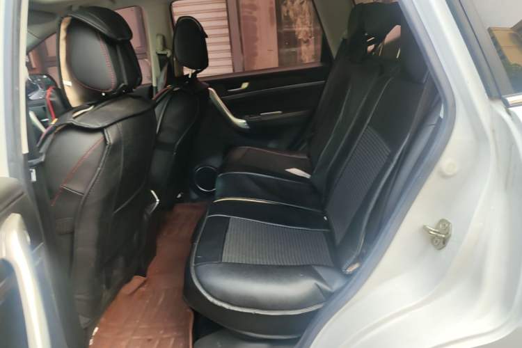 Used Haval M6 2017 1.5T Automatic Two-Wheel Drive Elite Model Left Rear Seat