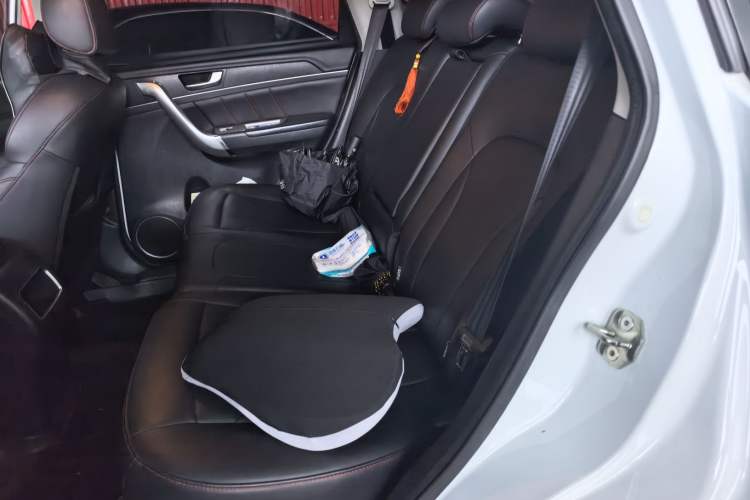 Used Haval M6 2017 1.5T Automatic Two-Wheel Drive Elite Model Left Rear Seat