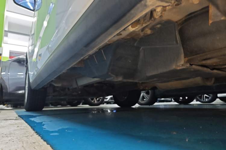 Used Haval M6 2017 1.5T Automatic Two-Wheel Drive Prestige Model Left Side Sill