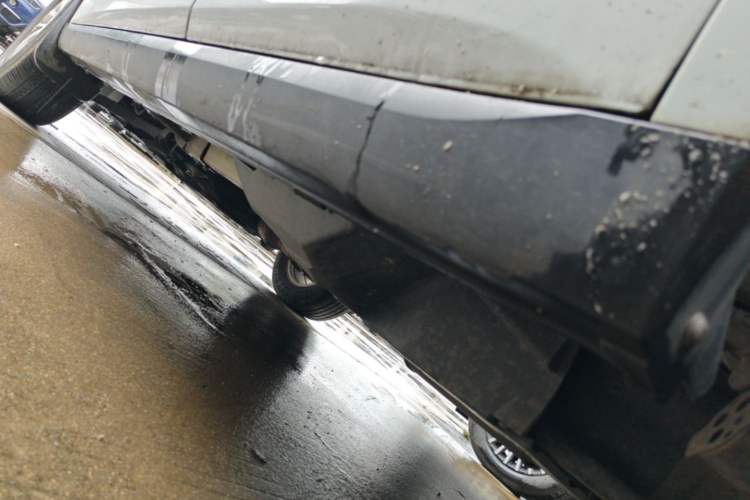 Used Haval M6 2017 1.5T Manual Two-Wheel Drive Elite Model Left Side Sill