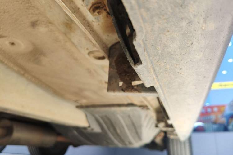 Used Haval M6 2017 1.5T Manual Two-Wheel Drive Elite Model Left Side Sill