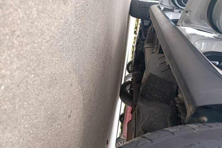 Used Haval M6 2017 1.5T Automatic Two-Wheel Drive Prestige Model Left Side Sill