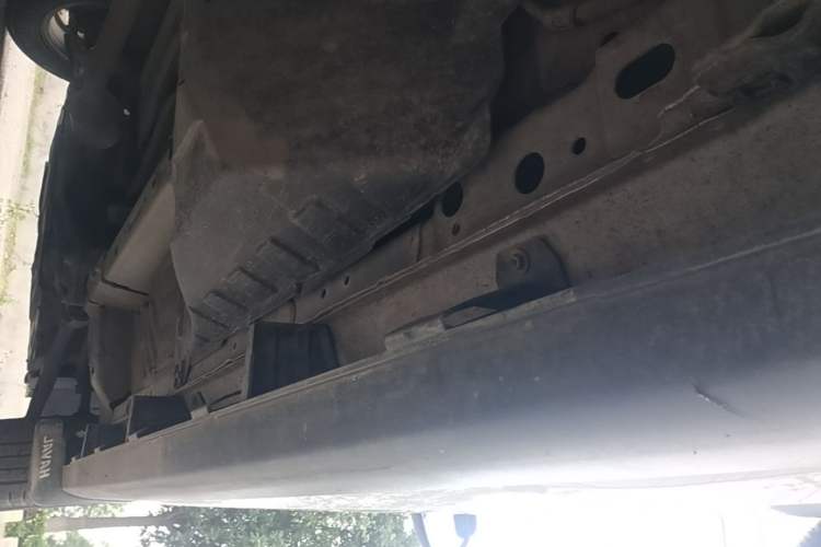 Used Haval M6 2017 1.5T Automatic Two-Wheel Drive Prestige Model Left Side Sill