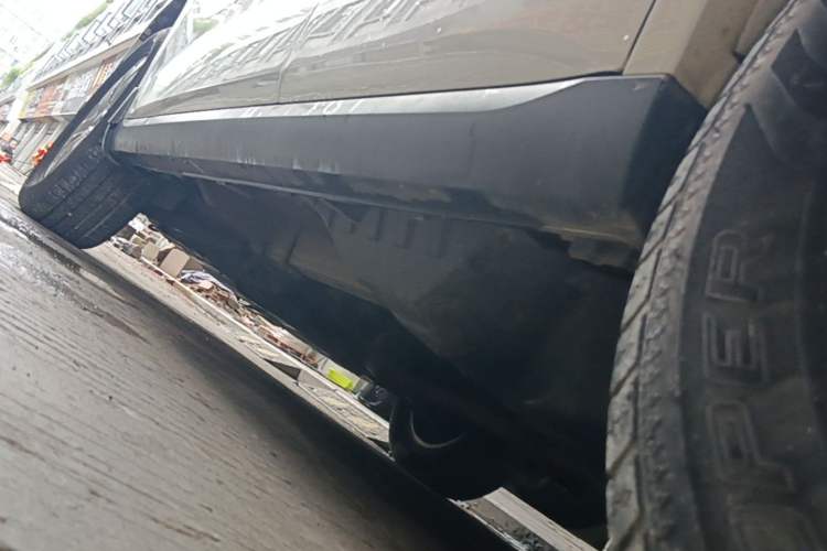 Used Haval M6 2017 1.5T Automatic Two-Wheel Drive Elite Model Left Side Sill