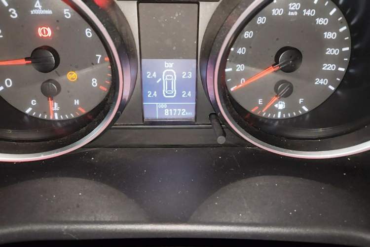 Used Haval M6 2017 1.5T Manual Two-Wheel Drive Elite Model Odometer Close Up