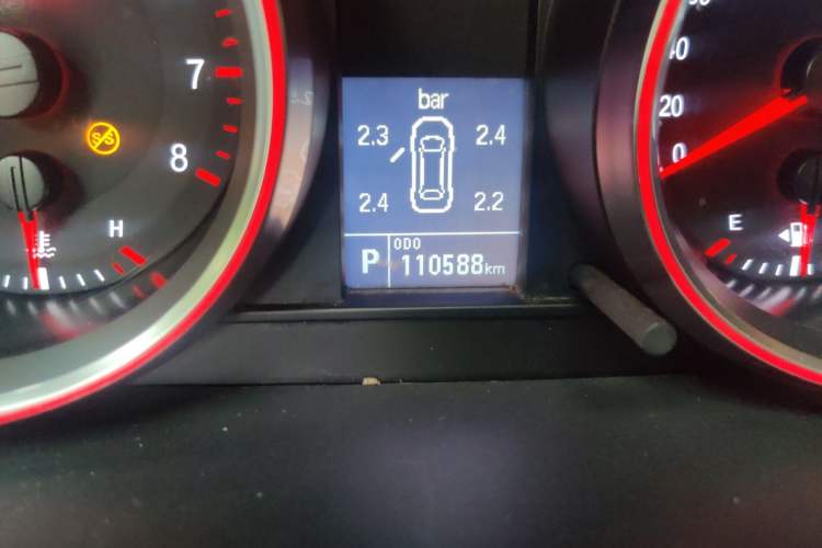 Used Haval M6 2017 1.5T Automatic Two-Wheel Drive Elite Model Odometer Close Up