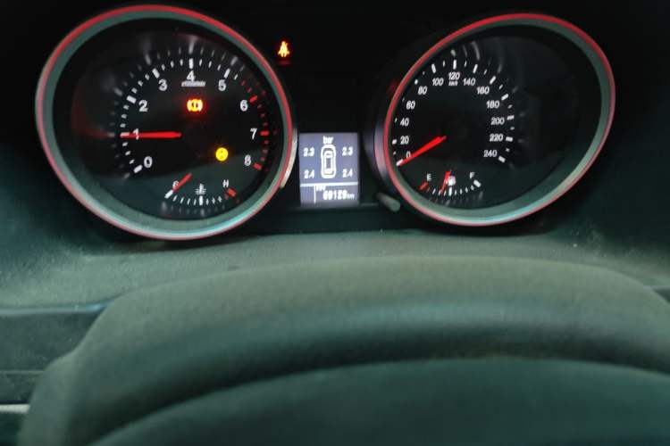 Used Haval M6 2017 1.5T Manual Two-Wheel Drive Elite Model Odometer Close Up