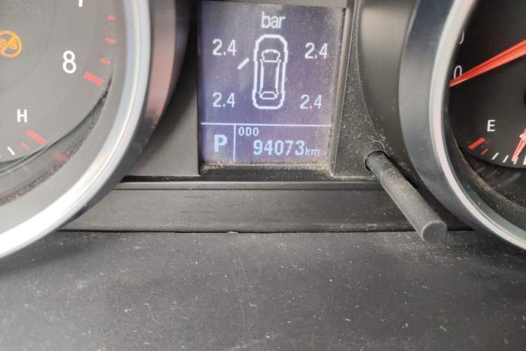 Used Haval M6 2017 1.5T Automatic Two-Wheel Drive Prestige Model Odometer Close Up