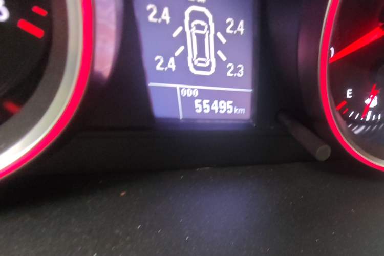 Used Haval M6 2017 1.5T Manual Two-Wheel Drive Elite Model Odometer Close Up