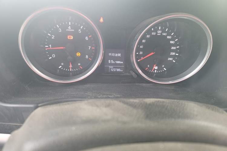 Used Haval M6 2017 1.5T Manual Two-Wheel Drive Elite Model Odometer Close Up