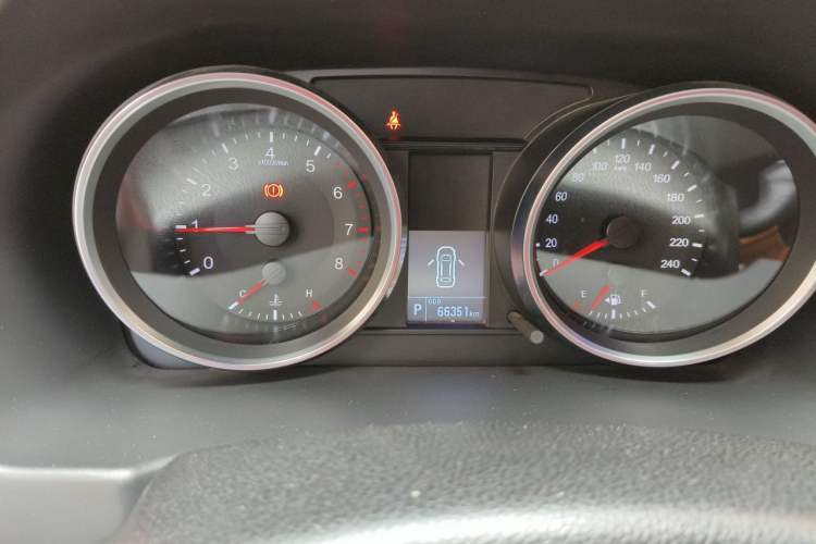Used Haval M6 2017 1.5T Automatic Two-Wheel Drive Urban Model Odometer Close Up