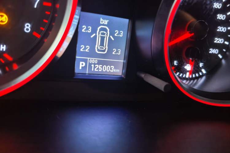 Used Haval M6 2017 1.5T Automatic Two-Wheel Drive Elite Model Odometer Close Up