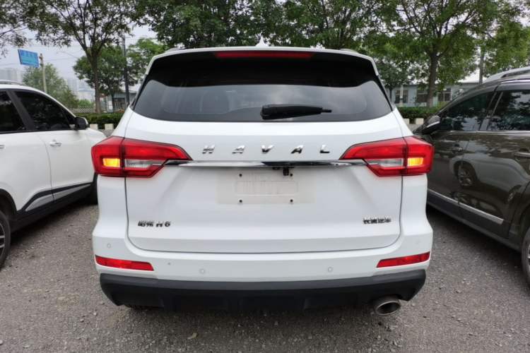 Used Haval M6 2017 1.5T Automatic Two-Wheel Drive Prestige Model Rear