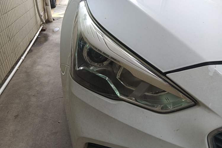 Used Haval M6 2017 1.5T Automatic Two-Wheel Drive Elite Model Right Front Headlight