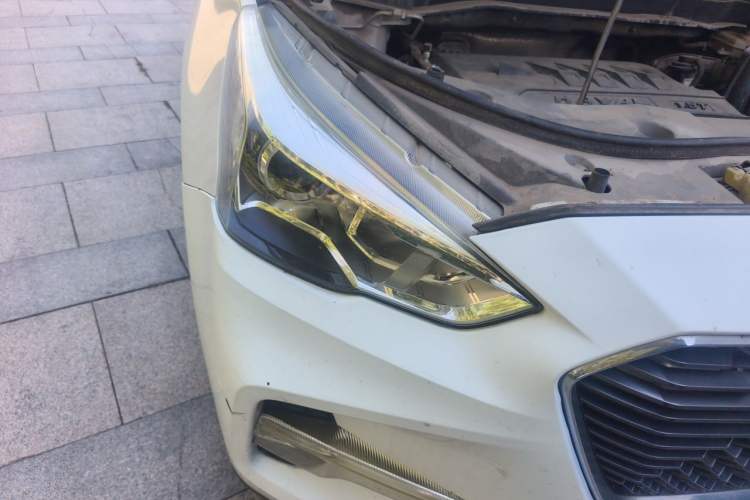 Used Haval M6 2017 1.5T Manual Two-Wheel Drive Elite Model Right Front Headlight