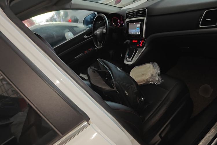 Used Haval M6 2017 1.5T Automatic Two-Wheel Drive Elite Model Right Front Seat