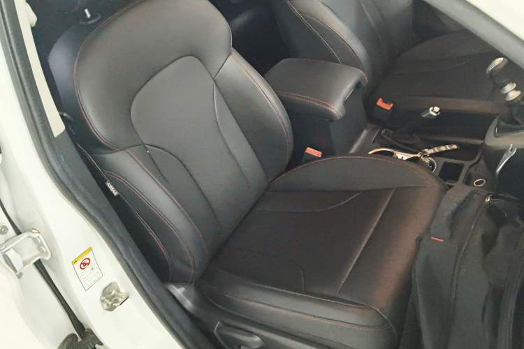 Used Haval M6 2017 1.5T Manual Two-Wheel Drive Elite Model Right Front Seat