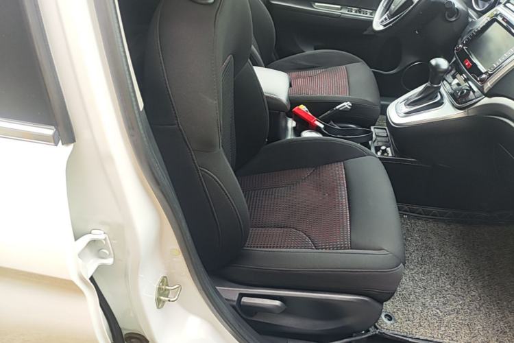 Used Haval M6 2017 1.5T Automatic Two-Wheel Drive Urban Model Right Front Seat